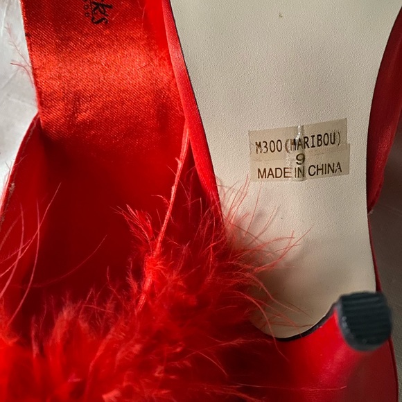 Fredricks of Hollywood red slip on’s , size 9 - Picture 3 of 3